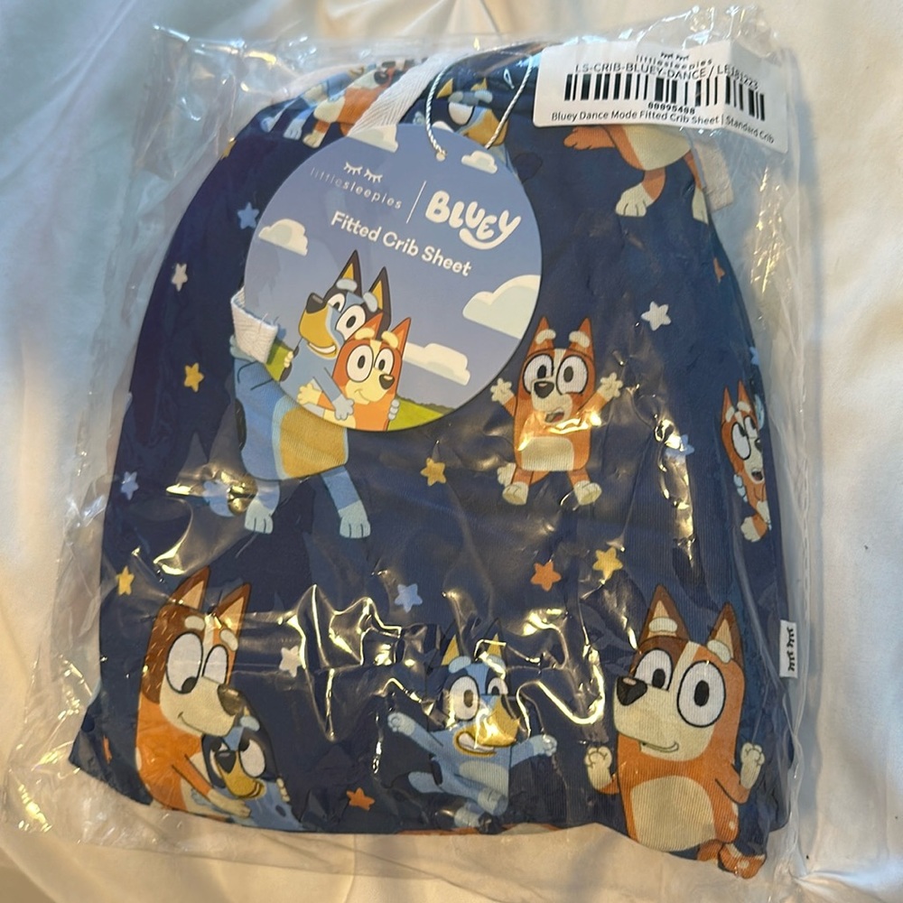 Little Sleepies Bluey crib sheets BNWT